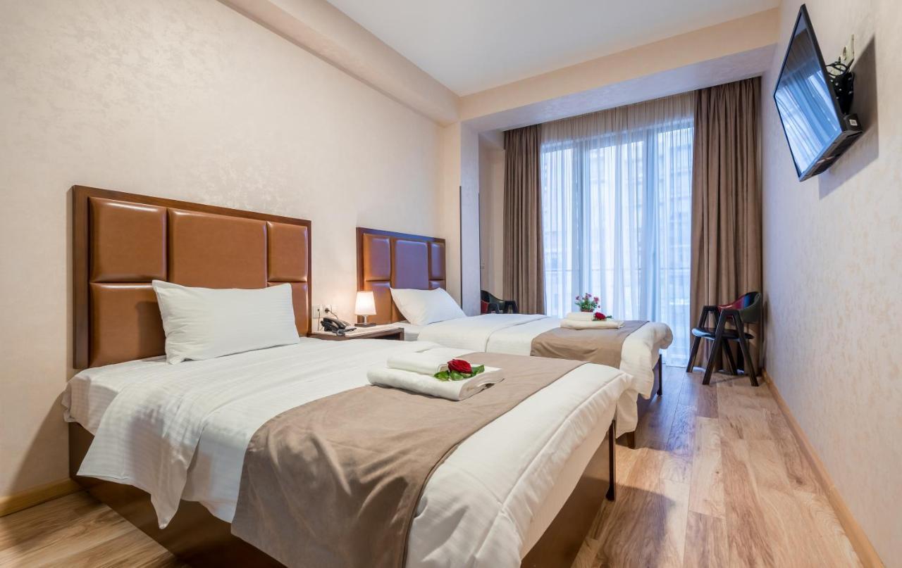 Aura Hotel Тбилиси Экстерьер фото