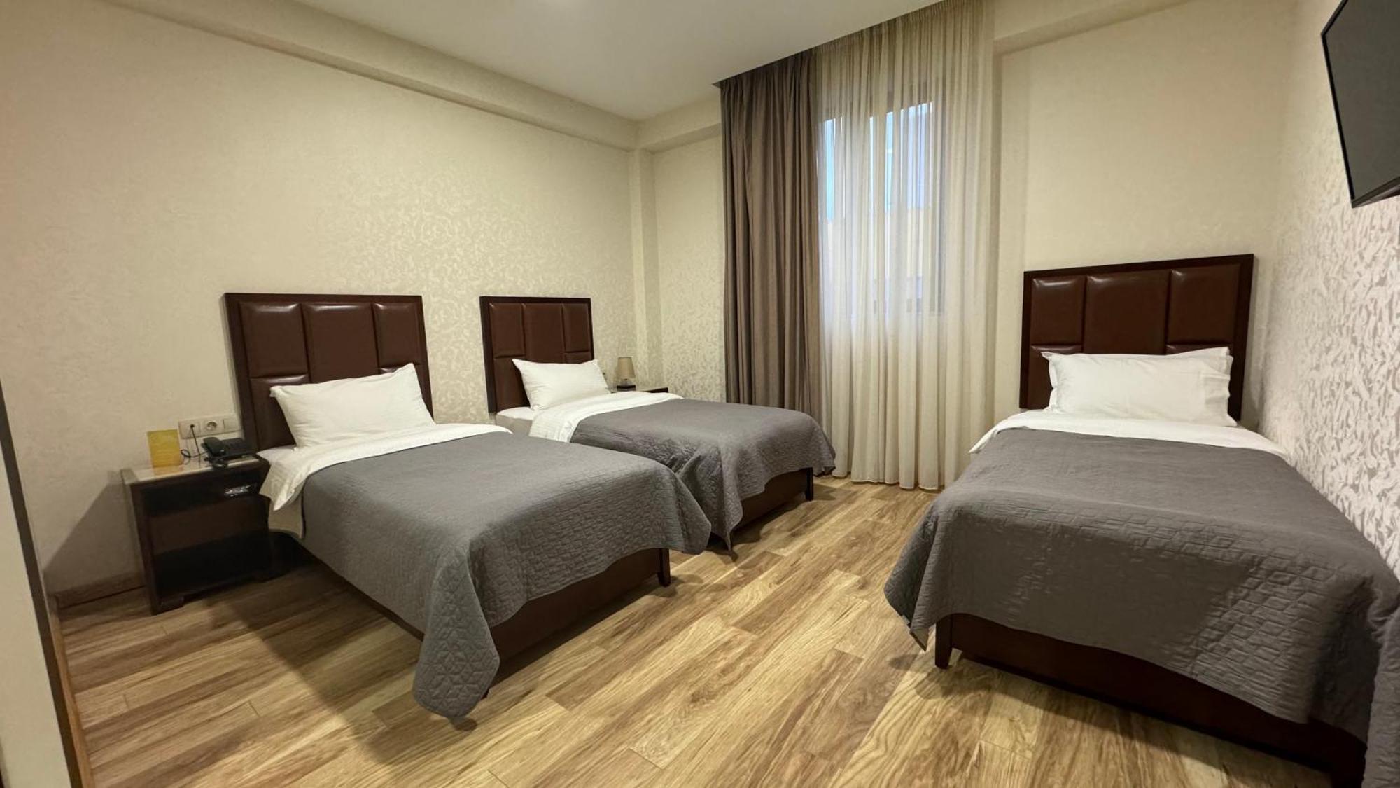 Aura Hotel Тбилиси Экстерьер фото